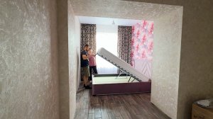 Собираем новую мебель для детских комнат. Делаем ремонт своими руками. Строим дом в деревне.