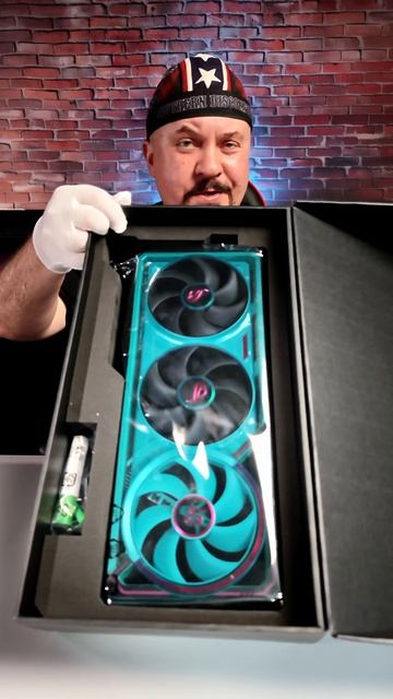 ASUS ROG Astral RTX 5080 Hatsune Miku — Распаковка и Обзор | Самая Красивая Видеокарта?