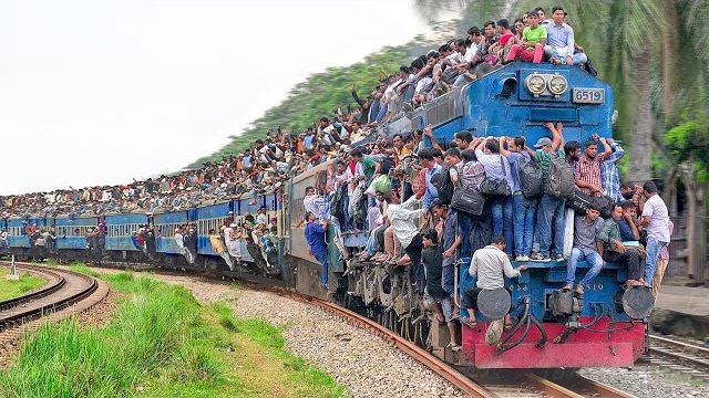 Бангладеш. Поездка на самом экстремальном пассажирском поезде. Жизнь в Бангладеше