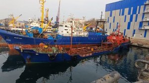 ТАНКЕР ИДЕТ НА ЗАПРАВКУ ПОРТ ДИОМИД
#владивосток 
#подпишись