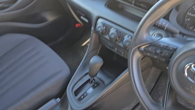 Yaris 20г,1.0ат,1199т.р,1-хоз.