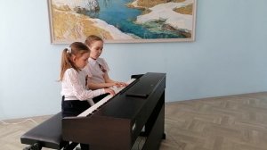 М. Блантер "Катюша"
Гуляева Милана
Сизова Арина