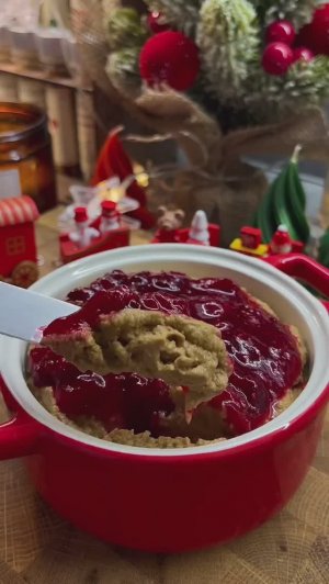 Паштет с клюквенным соусом.