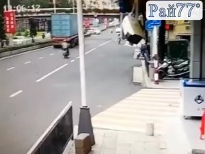 Придавил мотоциклистов