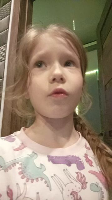 Есения уехала домой уже !😭😭