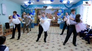 Мамы все в слезах - танец отцов и дочерей на выпускном в саду - а вам понравилось и чем именно?