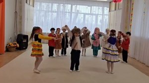 Танцы народов нашей страны.