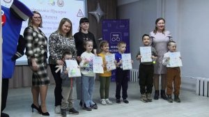 Наградили участников творческого конкурса «Дорога – глазами детей»