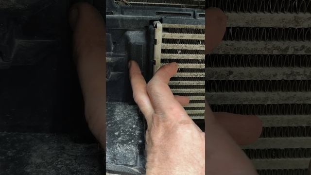 Про радиатор на Geely Monjaro