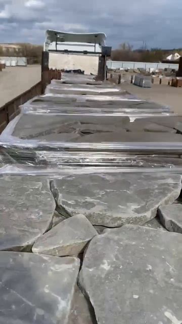 15.04.2026 в Тверь отгружен песчаник серо-зеленый галтованный Https://plitnyak-kamen.ru