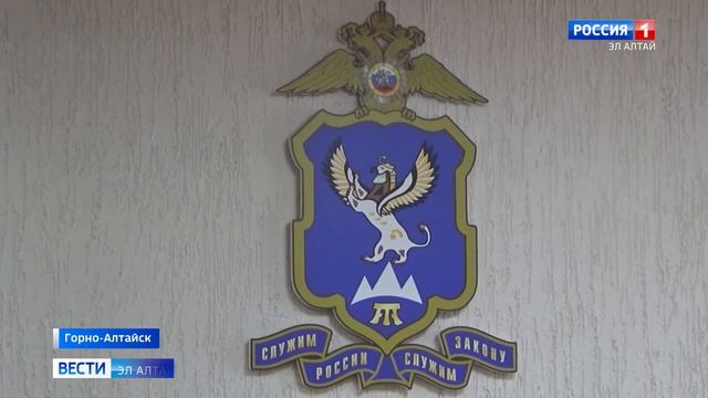 Сотрудники УВМ провели церемонию вручения паспорта 14-летним гражданам