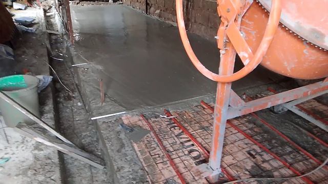 Свиньям тёплый пол