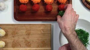 Закуска из курицы с сыром и чесноком