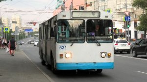 Троллейбус Екатеринбурга ЗиУ-682Г [Г00] борт. №521 маршрут 4 на остановке «улица Луначарского»
