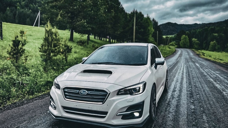 Подсветка в багажнике на Субару Леворг 16 года.