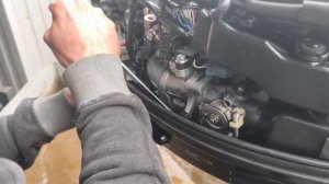 Арт 1536. Запуск лодочного мотора Suzuki DF20A, 2013 год.