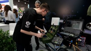 Самый маленький в мире дрон с ИИ: как в России развивают беспилотные технологии