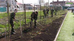 В Самаре ученики 177‑й школы участвуют в субботниках