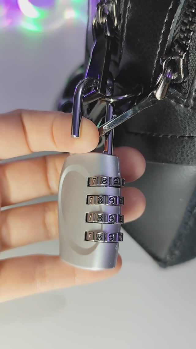 Навесной кодовый замок для сумки или чемодана. Код можно менять.