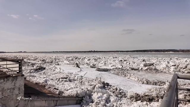 Внимание! МЧС России предупреждает: будьте осторожны на льду!