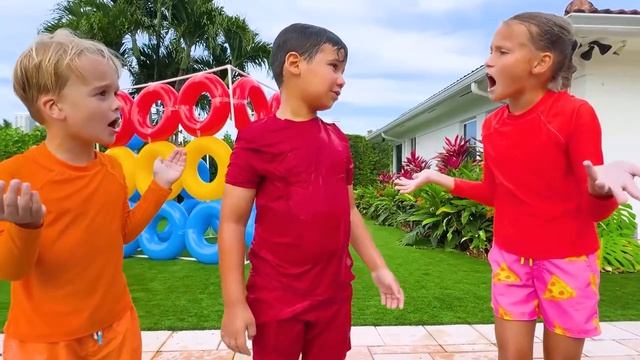 Дети учатся играть вместе