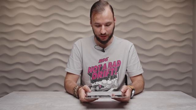 Тройная раскладушка за ПОЛМИЛЛИОНА. Huawei Mate XT смотреть онлайн