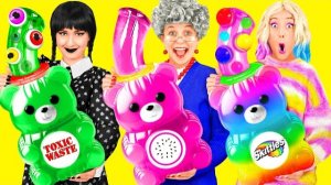 Кулинарный Челлендж: Уэнсдей Против Бабушки | Забавные Кухонные Лайфхаки