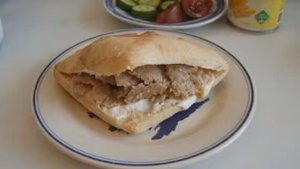 Кебабное мясо, булочки на закваске. Маринкины творинки. Всем МИРА и Добра