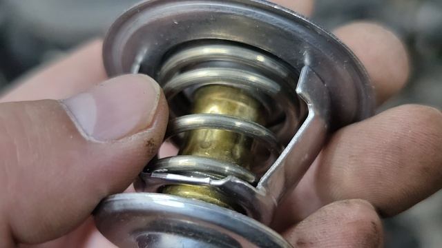 Заклинил термостат на малом круге. Ауди 80