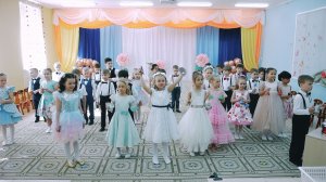 Игра Выпускников и их родителей в детском саду - фото и видео съёмка