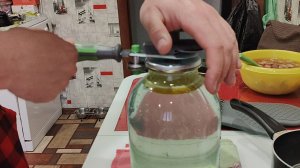 К следующему отопительному сезону готовы/ Берёзовый сок/ Красивый лес/ Заготовили две баночки/