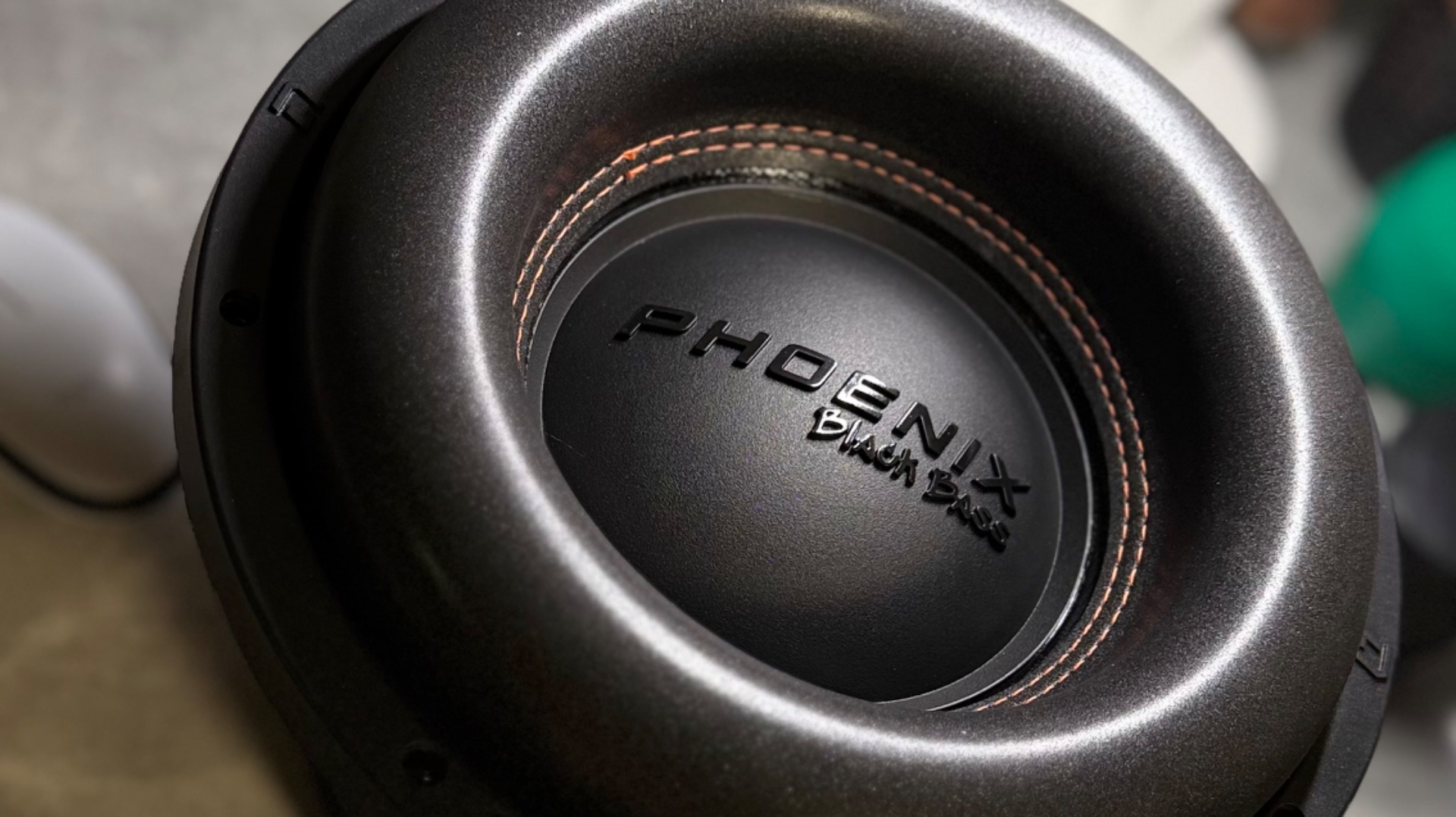 Мощнейший сабвуфер Phoenix Black Bass 10 от DL AUDIO