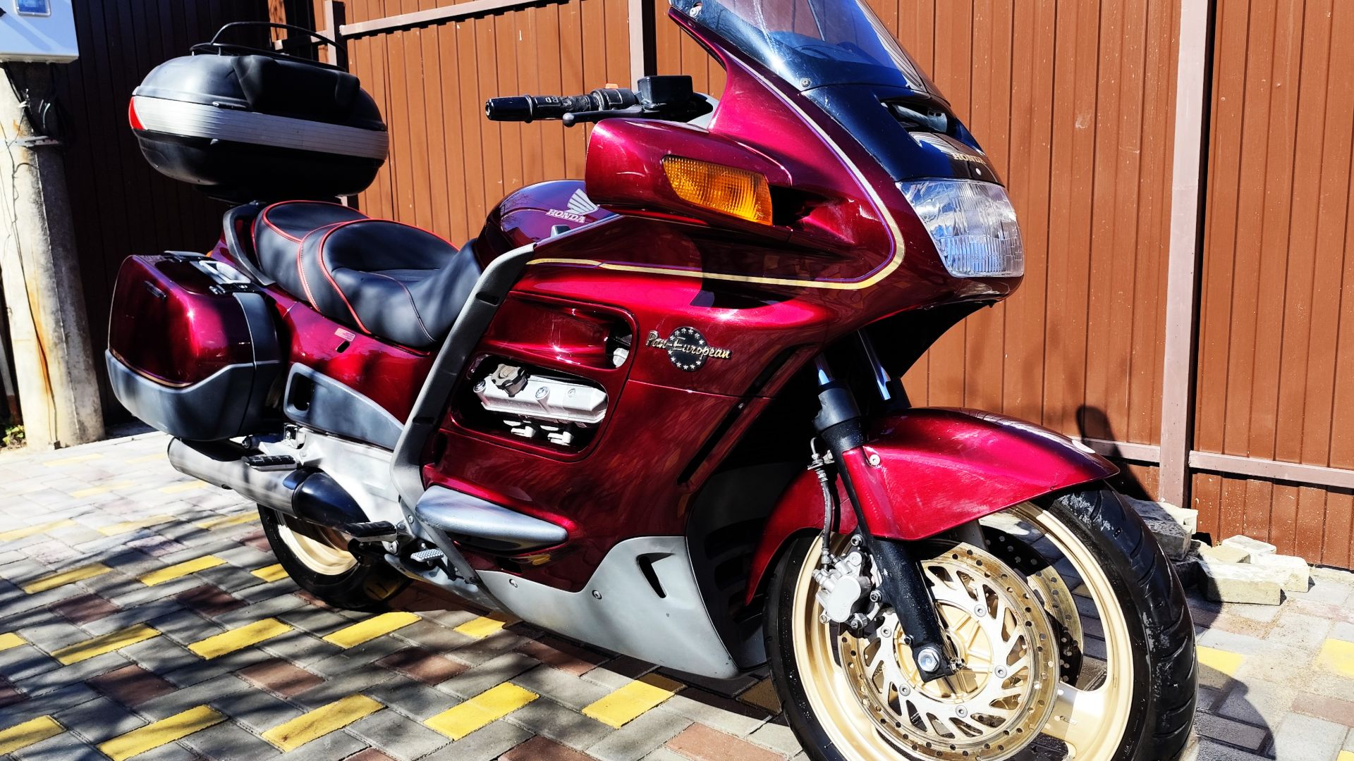 Honda ST 1100 Pan 1999 смотреть онлайн