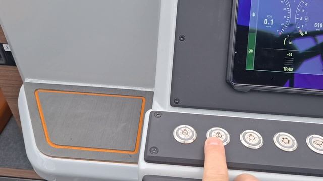 Лодка Victory A7 Cruiser - краткий обзор, спуск на воду, тест-драйв для передачи покупателю.