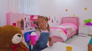 Дети учатся играть вместе