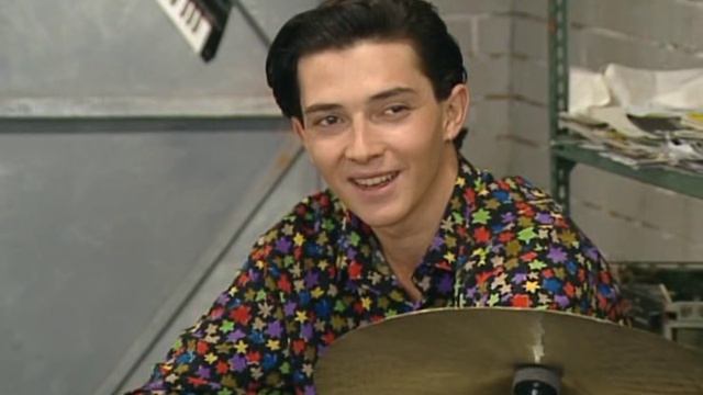 Элен и ребята 163 серия «Мир тесен» (сериал, 1992)