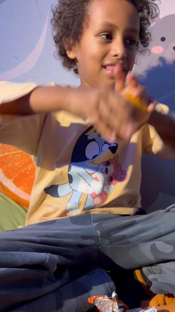 Kinder Maxi распаковка , какие игрушки внутри ?