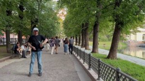 Патрики Москва прогулка днём и ночью кафе стиль и атмосфера района