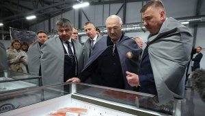 "Надо наполнить рынок рыбой". Лукашенко поручил тиражировать опыт рыбхоза "Палуж"