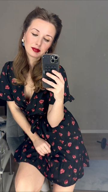 Сегодня записывали с Василисой бьюти викторину!
Сегодня на таком вайбе!!

#ретро #прическа #макияж