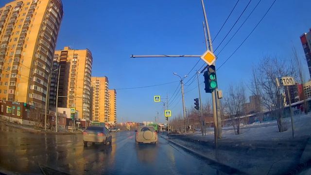 Движение на автомобиле по Тюмени до музыкальной школы и на Амурскую