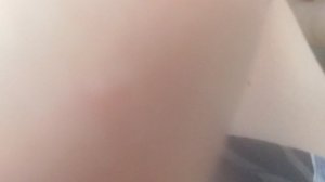 зелёныш Алисы кушает пластилиновую еду