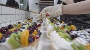 06 • Массовое производство фруктовых тортов на кондитерской фабрике • Корейская уличная еда • АСМР