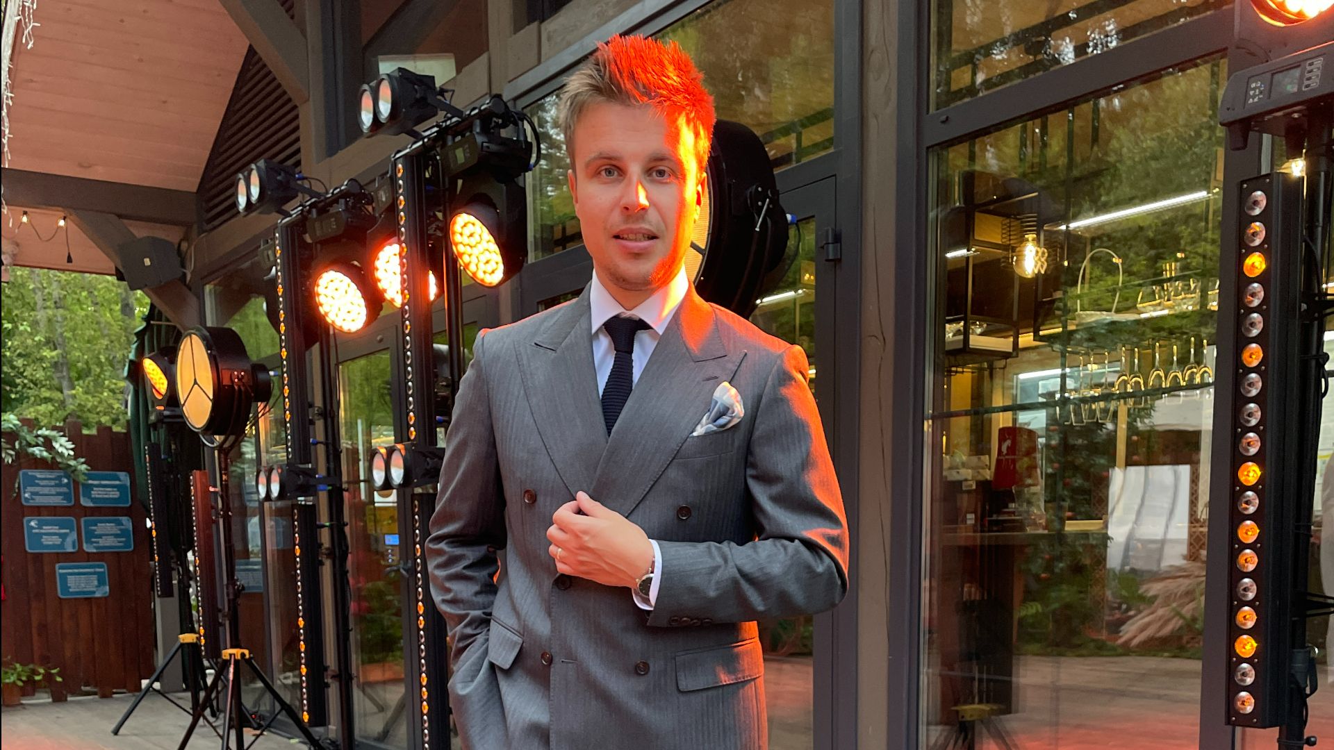 Гала-ужин - ведущий Владимир Сабуров