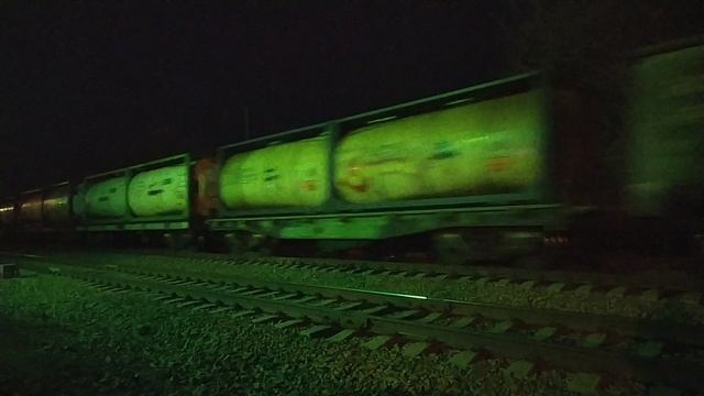 VID - 20260316 - 191339. mp4.
2ТЭ25Км - 0210 с грузовым поездом.