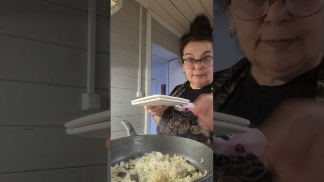 КУРИЦА В ТЕСТЕ,  КОТОРАЯ ПОХОЖЕ НА КУРИЦУ ВЕЛЛИГТОН.