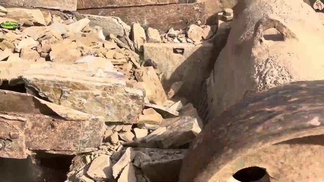 Строительство, дробление щебёнки