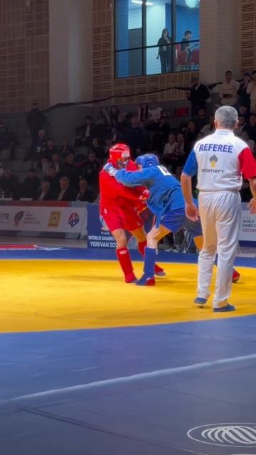 We captured for you the headbutt and knockdown of an opponent performed by Daniil KARASHTIN (RUS)