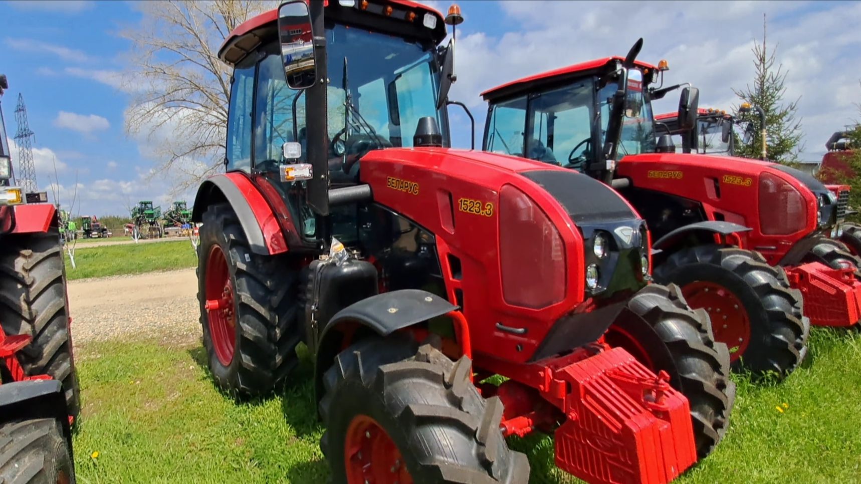 Цены тракторов Беларус апрель 26 года.