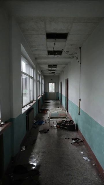Заброшенные надежды: тени прошлого #больница #заброшенное #психология